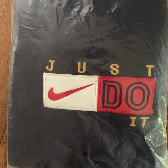 90’s Nike Crew Neck Sweatshirt! “Just do it” - Picture 1 of 3